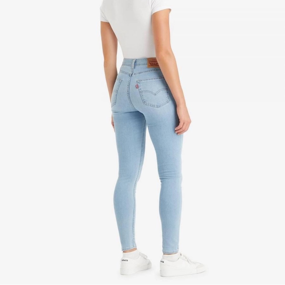 Levi’s  “High Rise skinny”